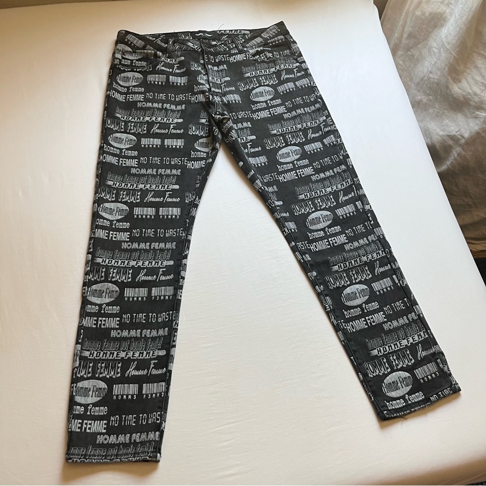 HOMME‎ + FEMME black cotton Lycra blend denim logo printed slim straight jeans